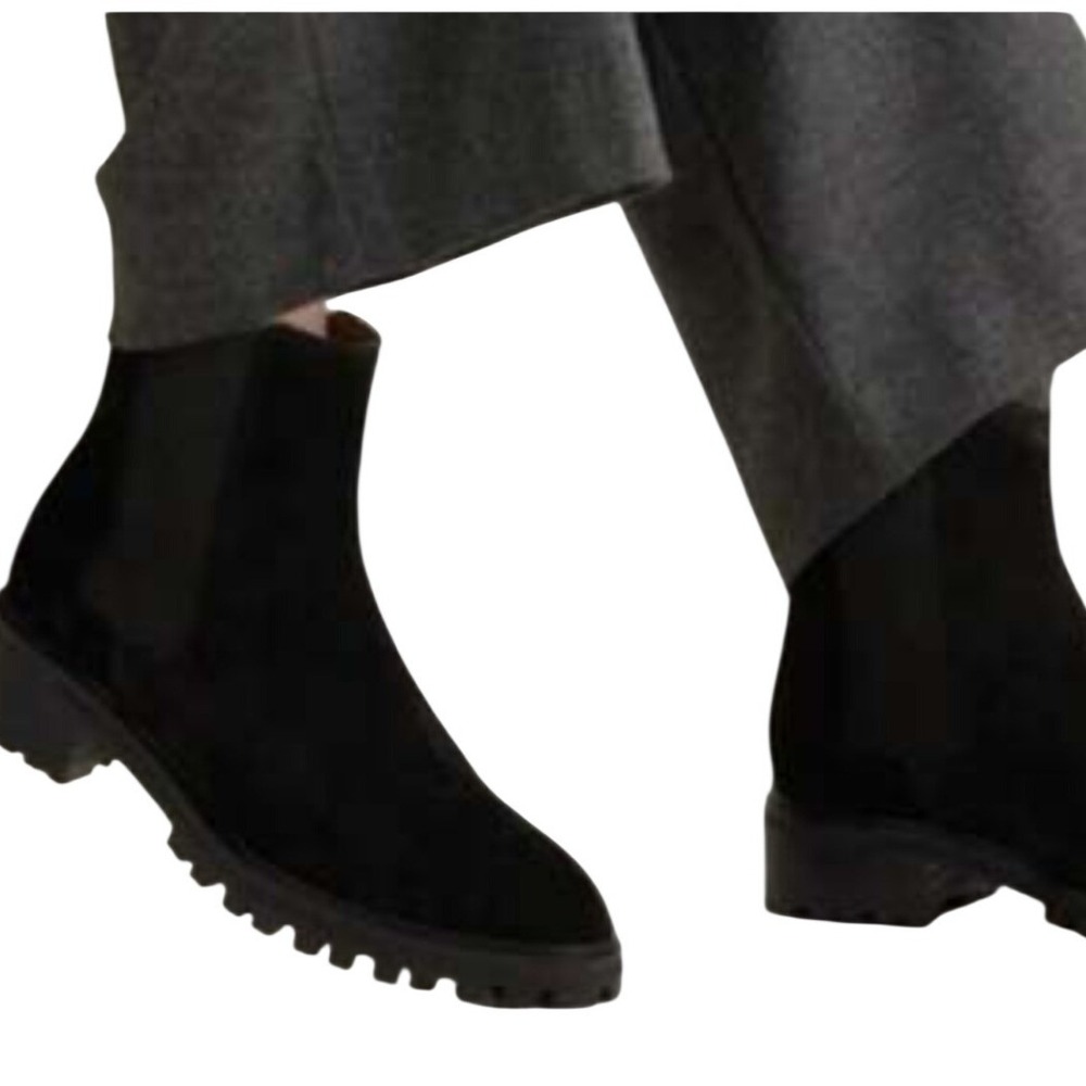 Quince Black Suede Chelsea Lug Sole Boots Women's Size 7 - Picture 2 of 9